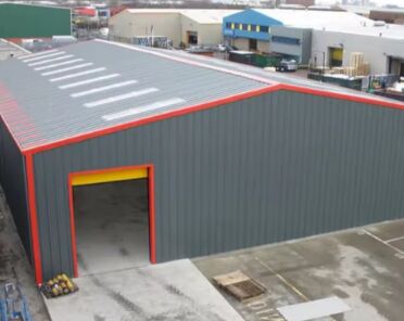 Globalne dostawy prefabrykowanych stalowych konstrukcji magazynowych, warsztatów przemysłowych, ram, o niestandardowych rozmiarach, odpornych na warunki atmosferyczne, antykorozyjnych, dla centrów logistycznych, zakładów produkcyjnych, komercyjnych rozwiązań magazynowych