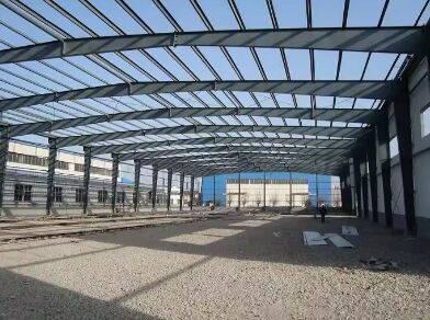 Prefabrykowana konstrukcja stalowa Magazyn Przemysłowy budynek z metalowej ramy Szopa magazynowa o dużej rozpiętości Fabryka logistyki handlowej