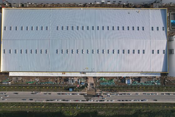 Prefabrykowane elementy ramy stalowej, instalacja terenowa, budynek fabryczny, zakład przetwórstwa spożywczego, magazyn, stacja logistyczna